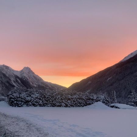 Arlalps Apart Pettneu am Arlberg Bagian luar foto